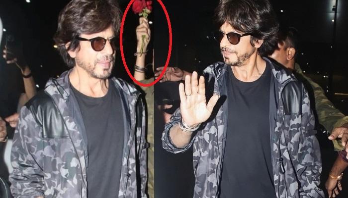 Shah Rukh Khan Gets Trolled For Ignoring A Fan Waiting For Him At The Mumbai Airport With A Bouquet